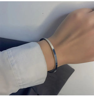 Classic Engraved Bangle Bracelet Gold